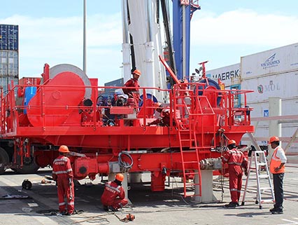 Port Crane Installation