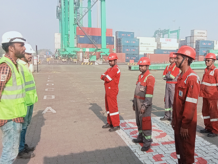 Port Crane Maintenance Services in the UAE